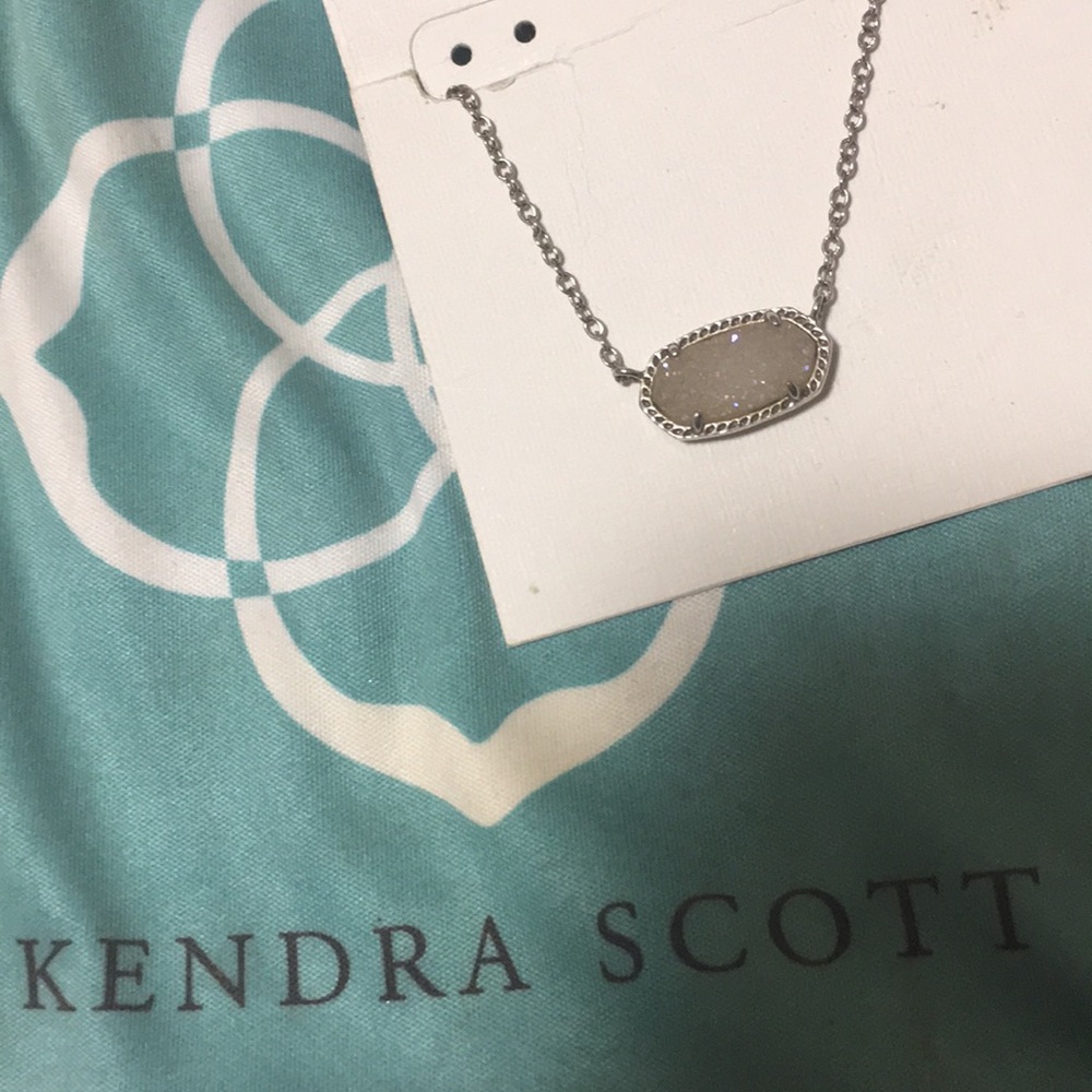 KENDRA SCOTT Elisa Pendant Necklace (used)